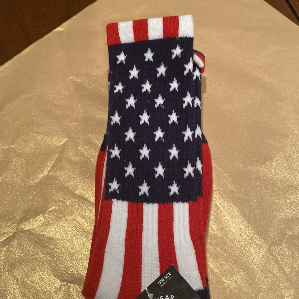 13:08  - (2 Pairs)  Stars & Stripes Patriotic Socks